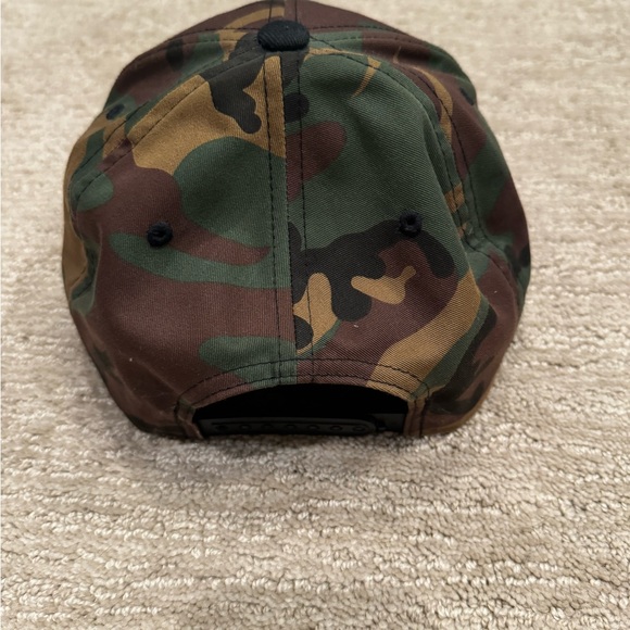 Hat - Picture 2 of 3